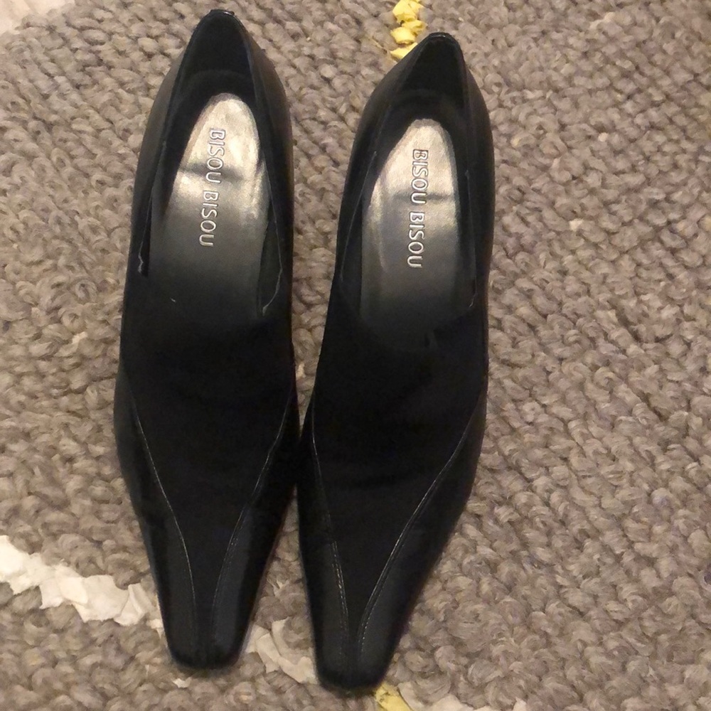 Bisou Bisou black leather pumps size 9